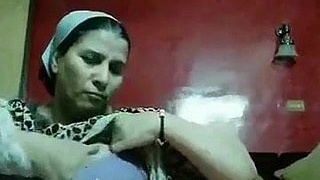 Egyptian MILF Gamda's seduction in HD video