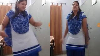Indian babe with big tits shows off her moves in a hot video