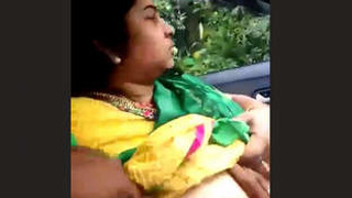 Tamil wife cheats on her husband with her lover in the house