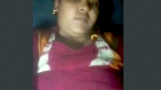 Horny bhabhi enjoys a solo bath while masturbating