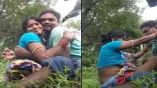 Couple from Odia village enjoys outdoor sex in public park