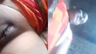 Desi Bhabhi masturbates with her fingers