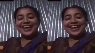 Bangladeshi babe flaunts her boobs and pussy on video call