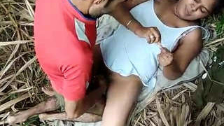 Local group of Desi randi has outdoor sex in public place