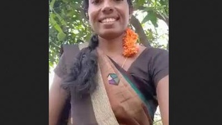 Telugu Bhabhi flaunts her big ass and pussy in village video