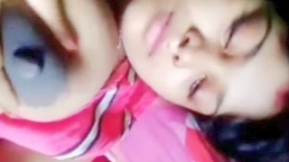 Big-titted Bengali boudi in steamy video