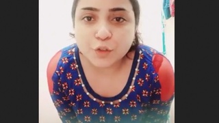 Cute Pakistani bhabi flaunts her body for her boyfriend