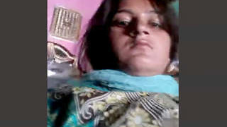 Lustful Desi Bhabhi's steamy video clips from the village