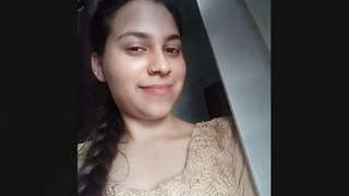 A stunning Himachali girl flaunts her body on video call