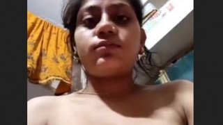 Bhabi gives a blowjob and swallows cum in this video