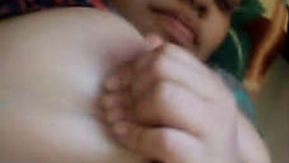Bhabi from oil tanker gives sexy striptease in video clip