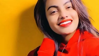Indian babe's steamy MMS video goes viral