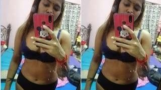 Naughty Tamil girl reveals her body and plays with herself