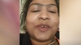 Telugu auntie gets naughty on camera