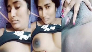 Latest video of Swathi Naidu's pussy live show