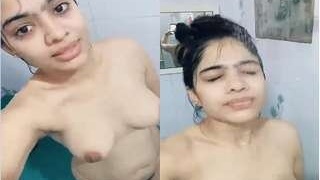 Indian girl records her bathing session in a steamy video