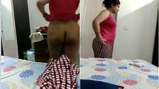 Bhabhi's exclusive change of clothes in this video