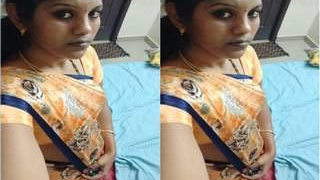 Exclusive Tamil Bhabhi in Part 1 of Her Sexy Performance