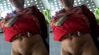 Exclusive video of Desi bhabhi's pussy as recorded by her hubby