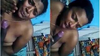 Indian bhabhi gives a blowjob in a steamy video