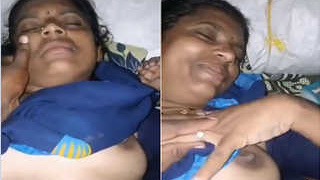 Exclusive Bhabhi's boobs and pussy get recorded in HD