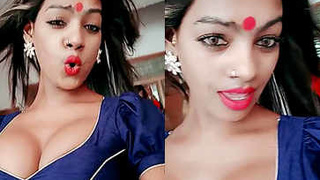 Indian girl with huge boobs gets naughty on camera