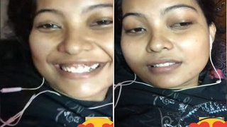 Desi girl flaunts her cute pussy in exclusive video