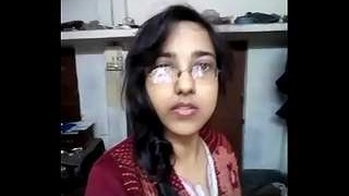 Naked Indian girl flaunts her body in a seductive manner