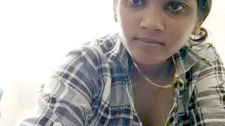 Busty Indian babe flaunts her curves and gets naughty in video