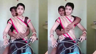 Beautiful Indian babe gets off with her partner