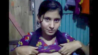 Hot Indian girl flaunts her big boobs and pussy in a solo video