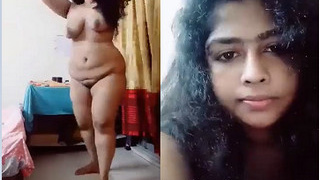 Amateur Indian girl flaunts her big boobs and booty