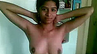 Aunty's sizzling hot performance