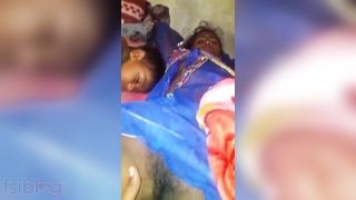 Desi love tunnel gets wet with MMC in this wank video