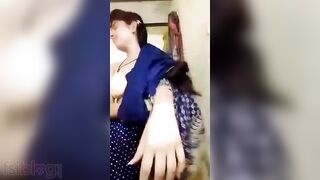 Desi Muslim babe flaunts her body in a sexy video for her lover