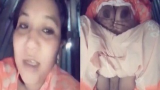 Bangladeshi housewife masturbates and gets off to Bangla Tok