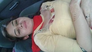 Cute Desi girlfriend in super video