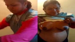 Tamil aunty boobs and big aunty sex video in eroday petrol bank