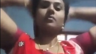 Busty Malayali babe in nude videos showcasing her big boobs