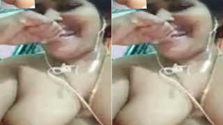 Indian bhabhi flaunts her big boobs in exclusive amateur video