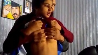 Chodan's sexy video of young Pakistani babe