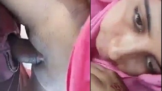 Bengali girl enjoys outdoor sex in MMS video