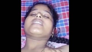 Desi babe's hot body and sexy face in action