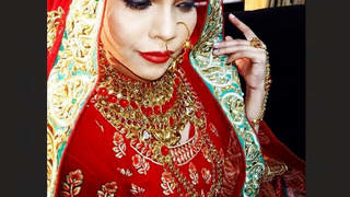 Married Desi bhabhi flaunts her boobs, pussy, and hot ass