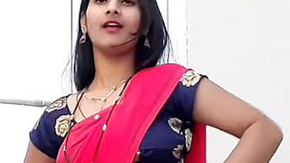 Watch as Shivani Thakur shows off her sexy milk belly and navel