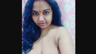 Exclusive Tamil mom-wife video with special content