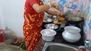 Desi BF and wife's kitchen sex video in Hindi