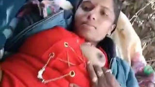 Desi girl gets wild in the open air