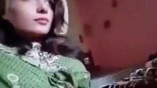 Pakistani beauty flaunts her nude body in solo video