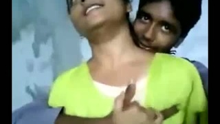 Indian sex teen's homemade video showcases her big boobs and foreplay skills